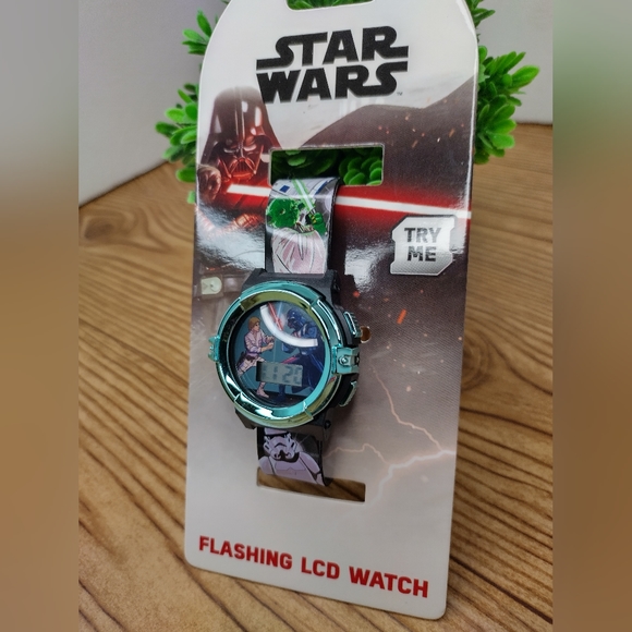 Star Wars Flashing LCD Watch - Picture 6 of 7